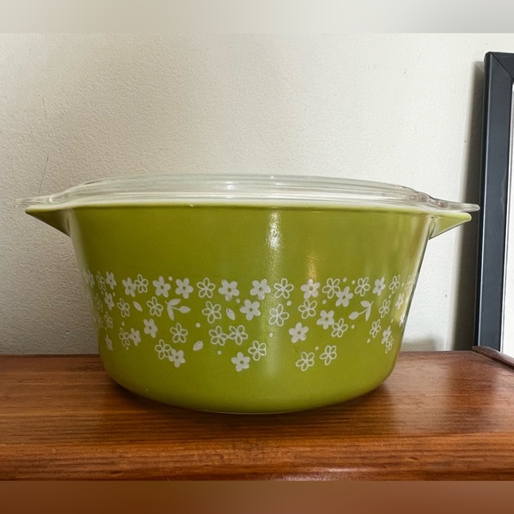 Pyrex Other - Pyrex 474 casserole dish with lid